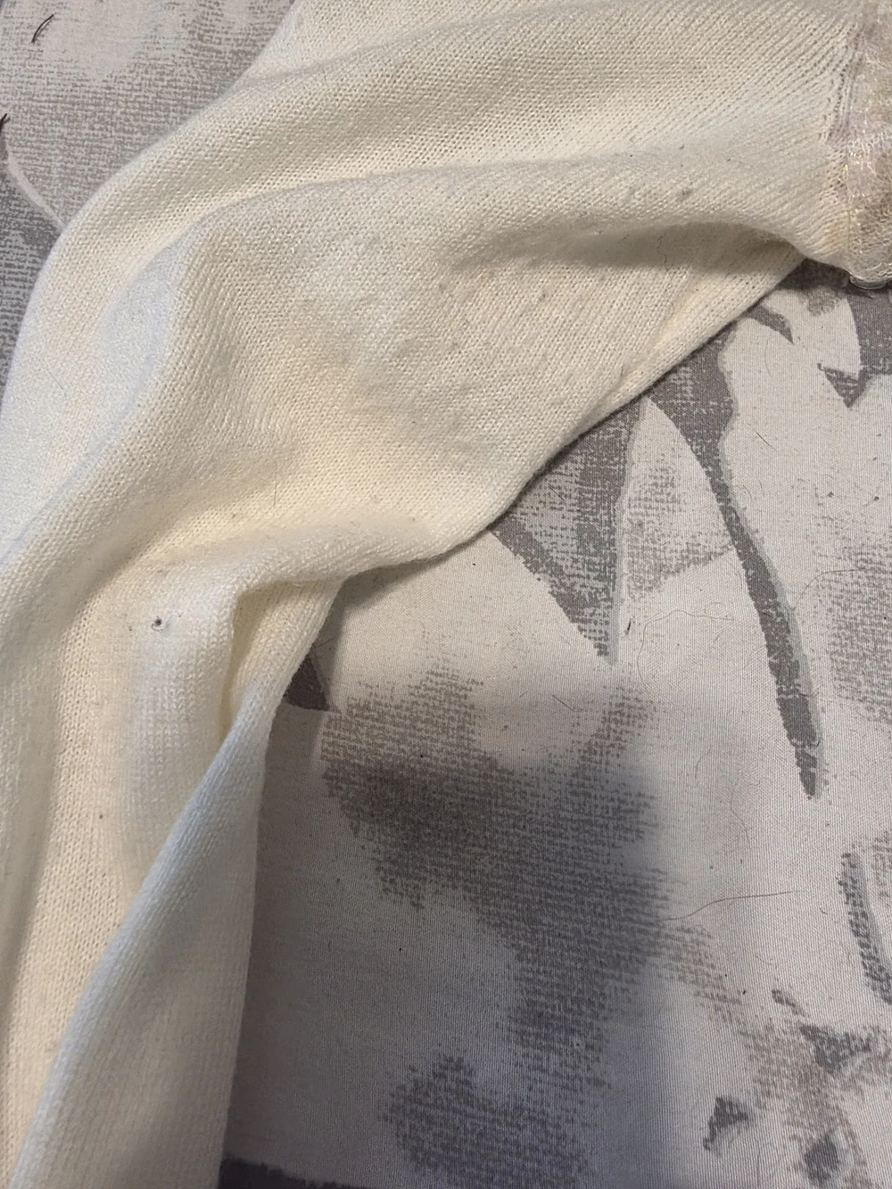 New York & Company Cream Knit Sweater with Red Label - Picture 2 of 4